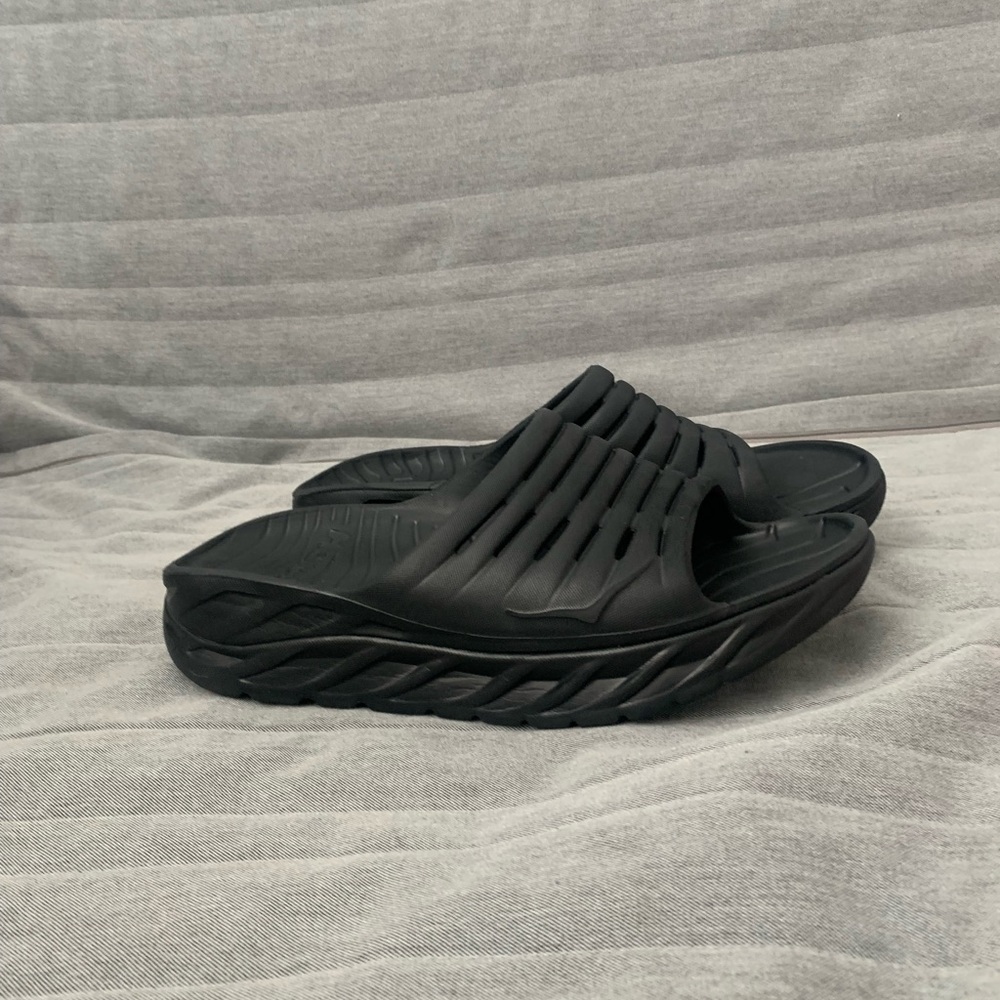 Hoka one one slides black womens 11/men 9 good conditon